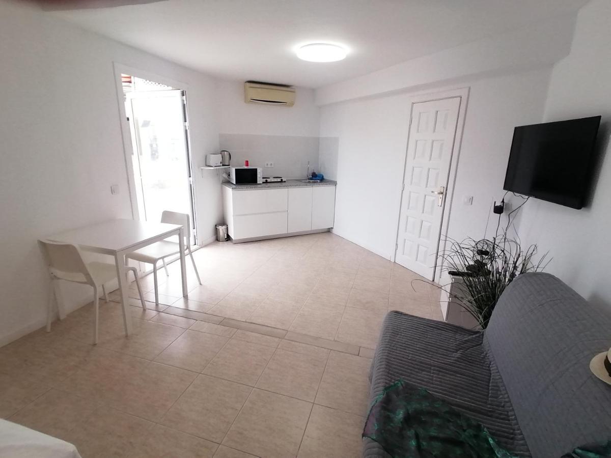 Small Studio, 50 M Front Of The Ocean & Free Wifi ปลายา ฟัญญาเบ ภายนอก รูปภาพ